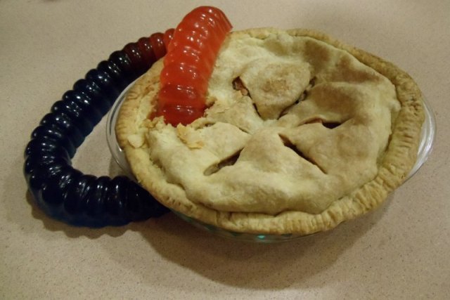 American Pie with Gummy Worm